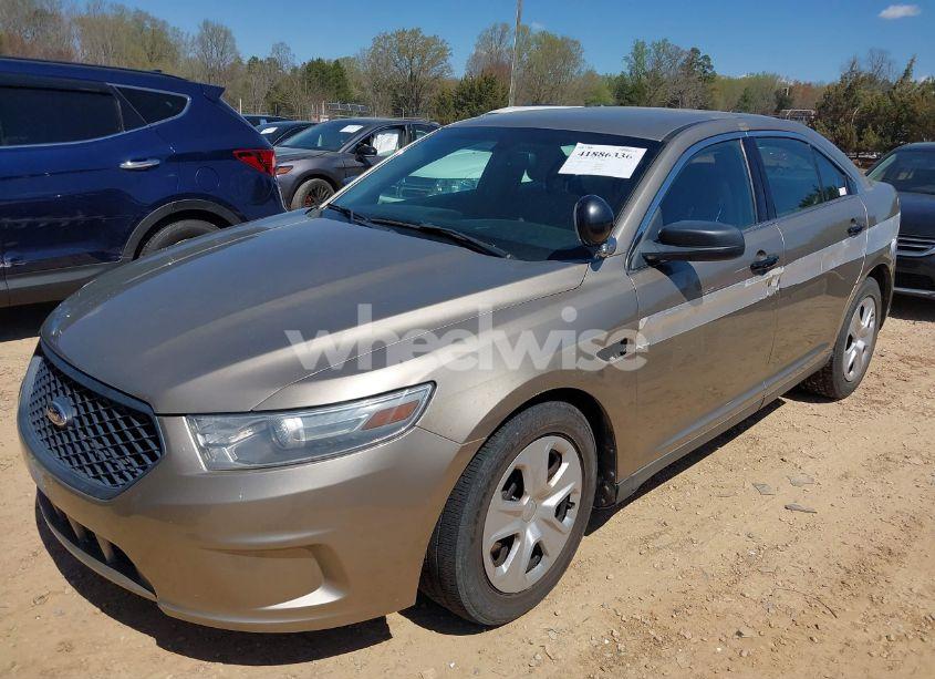 Photo 2 of 2013 Ford Police INTERCEPTOR (VIN 1FAHP2M82DG201735)