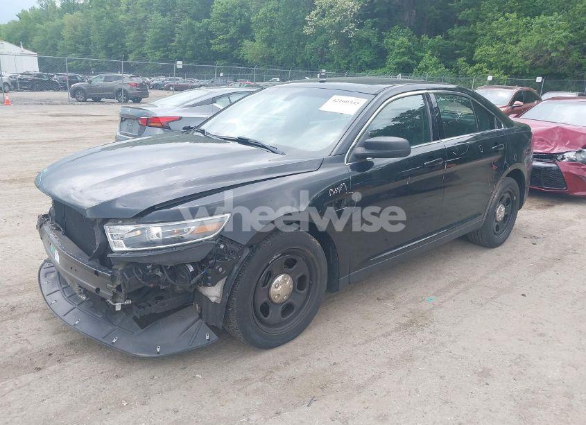 Photo 2 of 2018 Ford Police INTERCEPTOR (VIN 1FAHP2MK2JG143455)