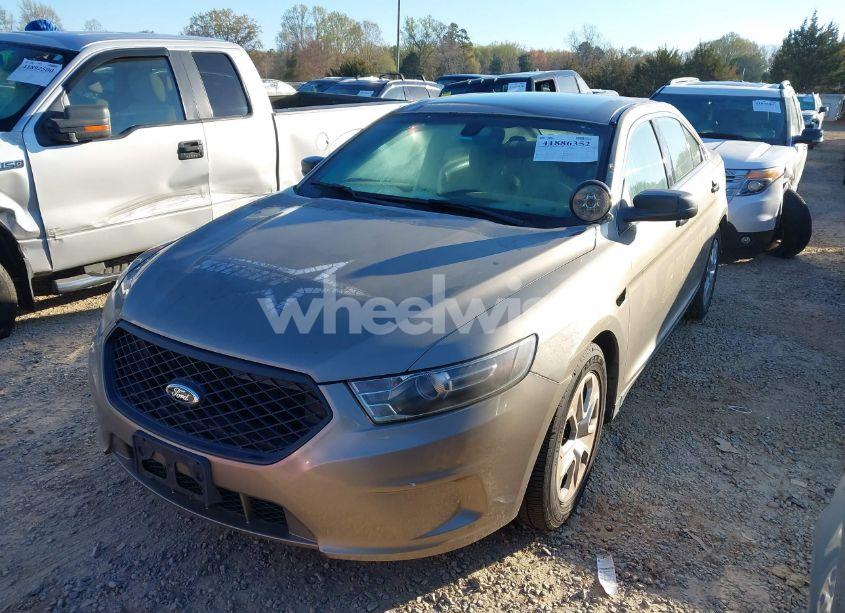 Photo 2 of 2015 Ford Police INTERCEPTOR (VIN 1FAHP2MK3FG135694)