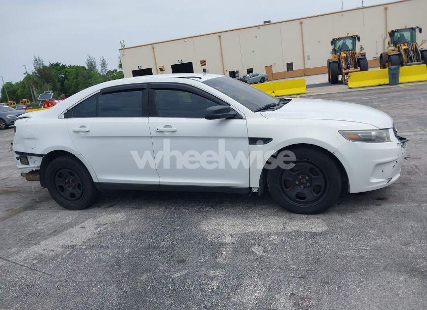 Photo 13 of 2015 Ford Police INTERCEPTOR (VIN 1FAHP2MK7FG106859)