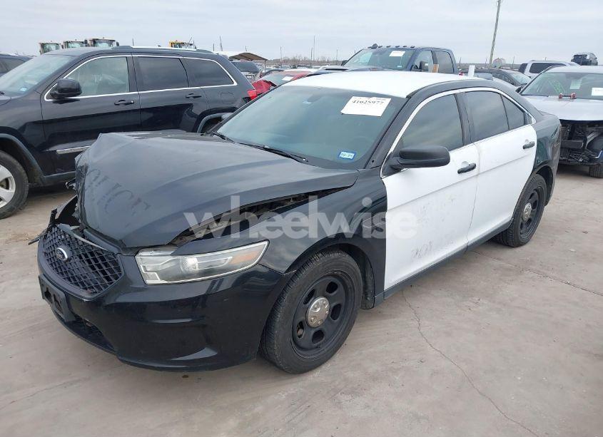 Photo 2 of 2014 Ford Police INTERCEPTOR (VIN 1FAHP2MKXEG170523)