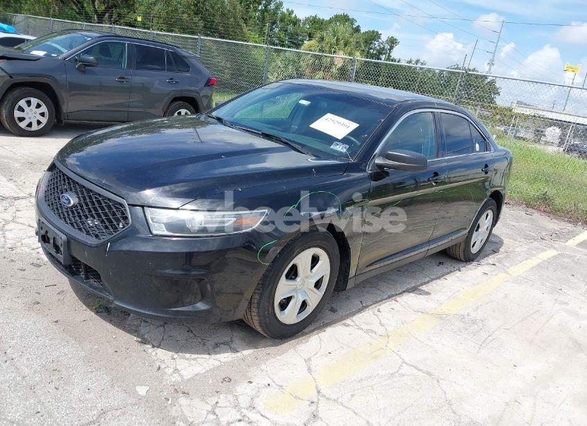 Photo 2 of 2015 Ford Police INTERCEPTOR (VIN 1FAHP2MT4FG112241)