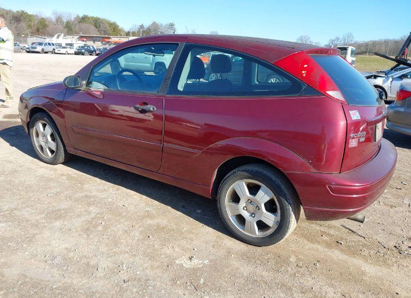 Photo 3 of 2006 Ford Focus ZX3 (VIN 1FAHP31N06W255270)