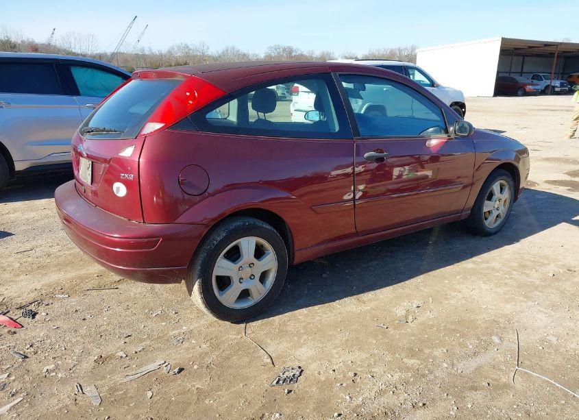 Photo 4 of 2006 Ford Focus ZX3 (VIN 1FAHP31N06W255270)