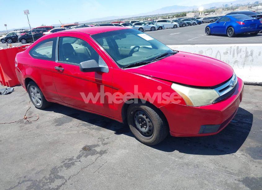 2008 Ford Focus S (VIN 1FAHP32N08W204658) main photo