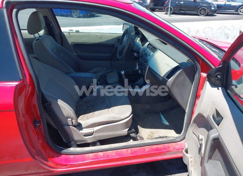 Photo 5 of 2008 Ford Focus S (VIN 1FAHP32N08W204658)