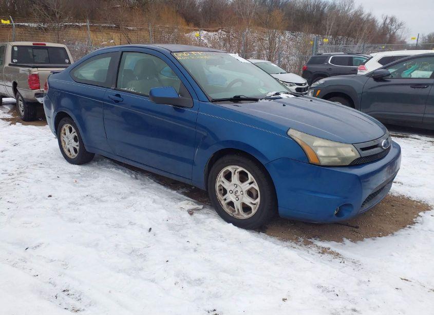 2009 Ford Focus SE (VIN 1FAHP32N09W170660) main photo