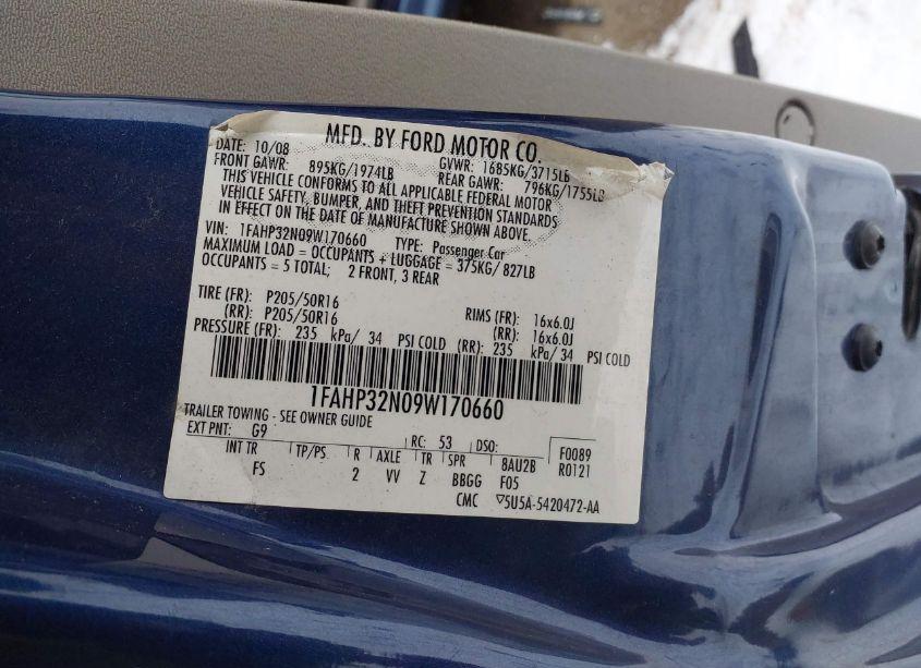 Photo 9 of 2009 Ford Focus SE (VIN 1FAHP32N09W170660)