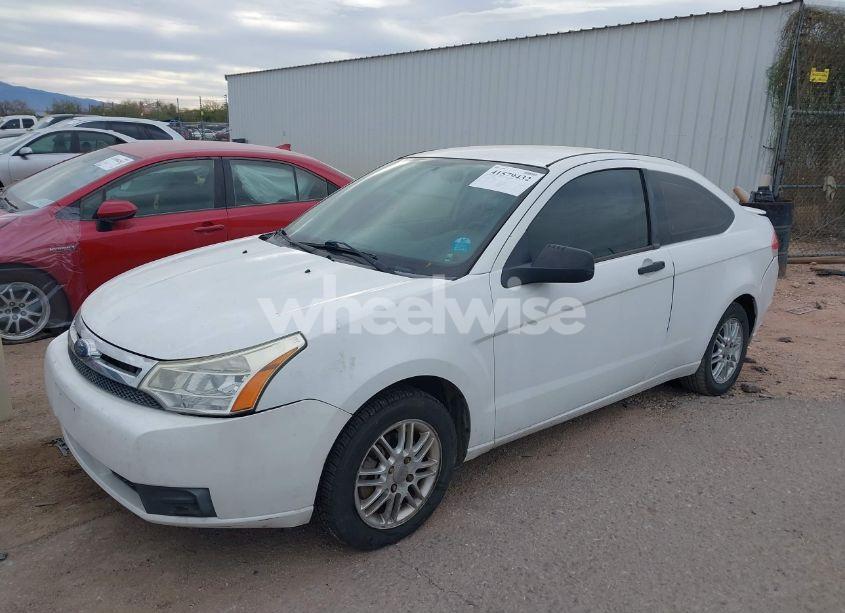 Photo 2 of 2008 Ford Focus S (VIN 1FAHP32N18W145071)