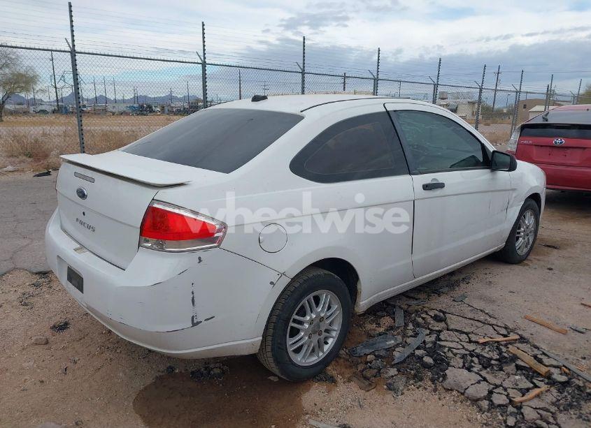 Photo 4 of 2008 Ford Focus S (VIN 1FAHP32N18W145071)