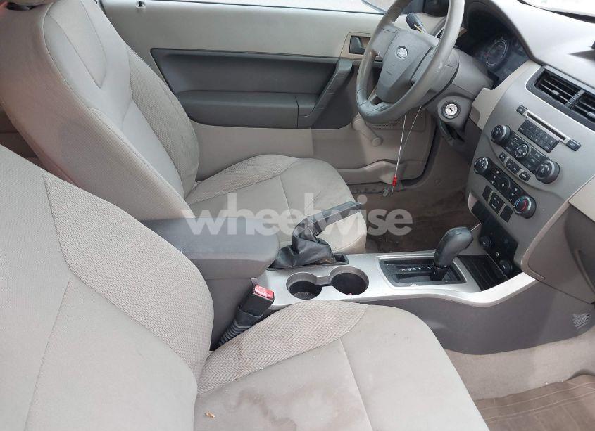 Photo 5 of 2008 Ford Focus S (VIN 1FAHP32N18W145071)