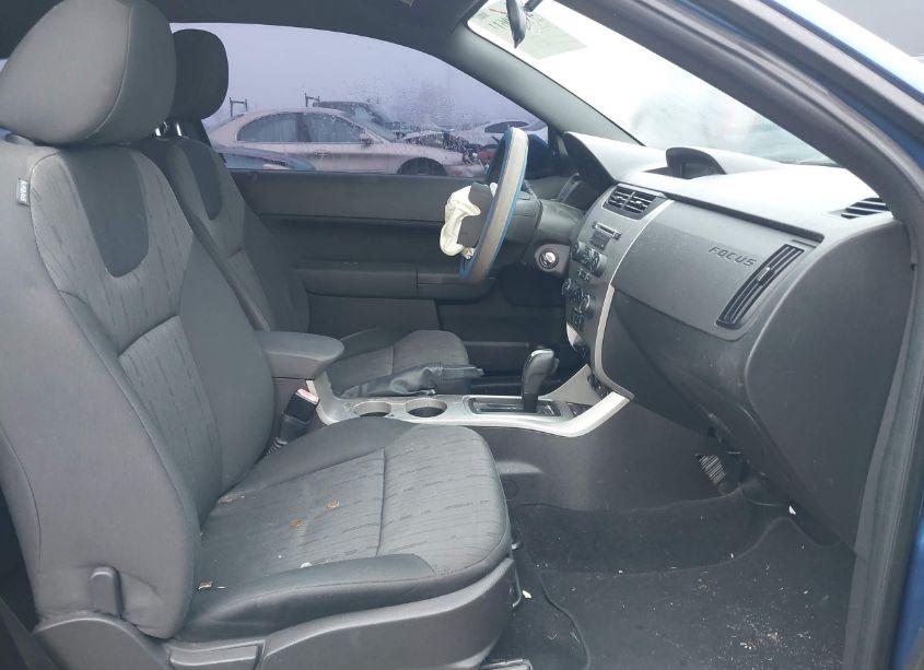 Photo 5 of 2009 Ford Focus SE (VIN 1FAHP32N29W183684)