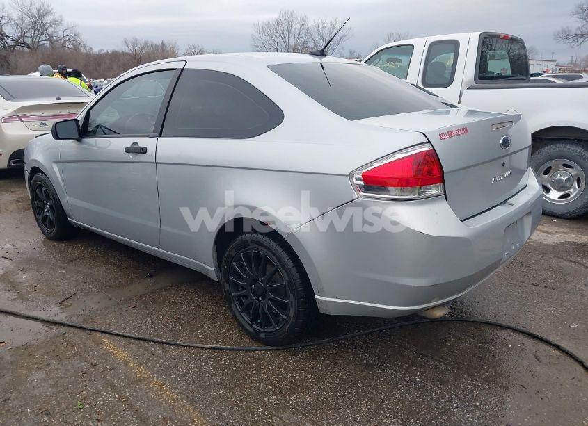 Photo 3 of 2008 Ford Focus S (VIN 1FAHP32N58W158230)