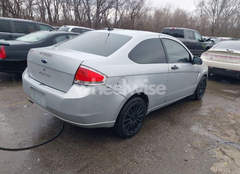 Photo 4 of 2008 Ford Focus S (VIN 1FAHP32N58W158230)
