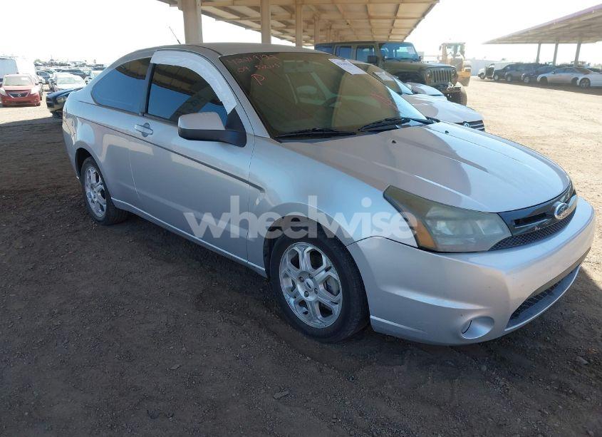 2009 Ford Focus SE (VIN 1FAHP32N59W178933) main photo