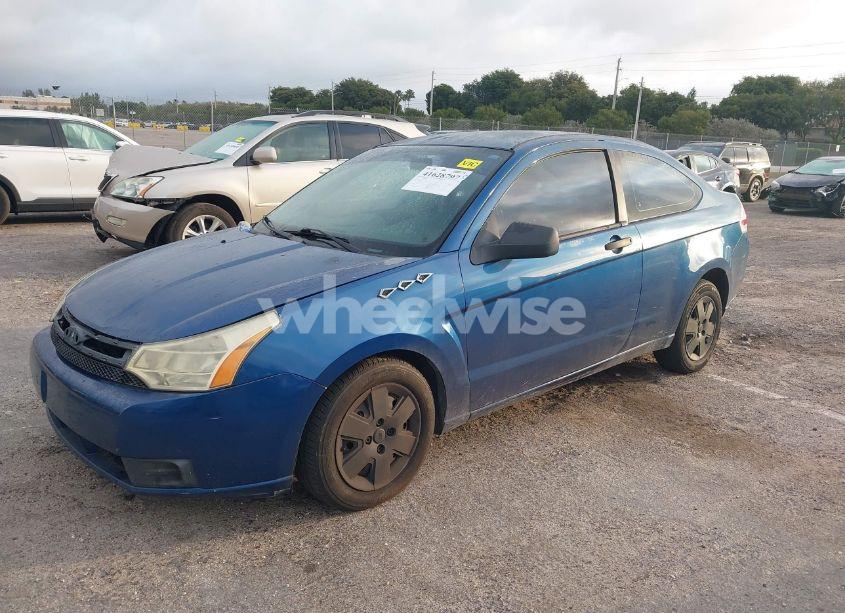 Photo 2 of 2008 Ford Focus S (VIN 1FAHP32N68W228866)