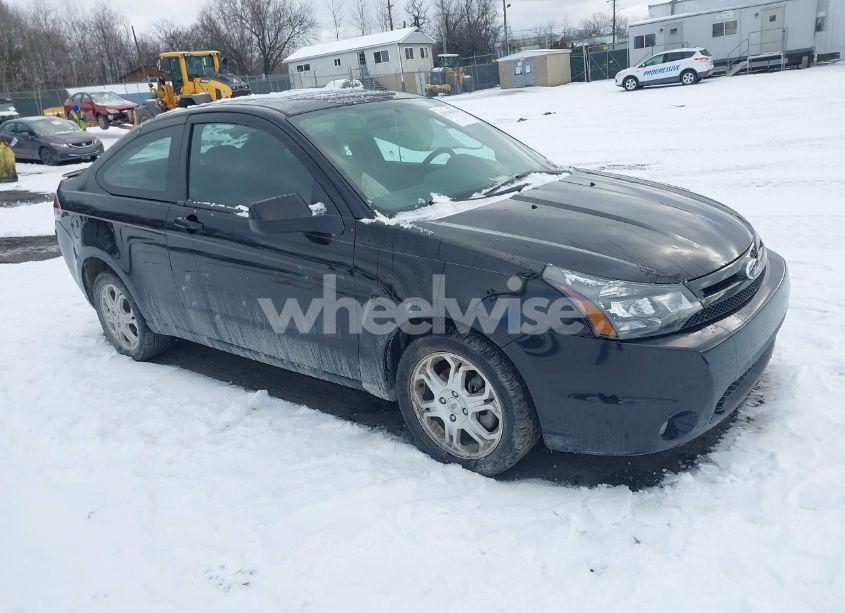 2009 Ford Focus SE (VIN 1FAHP32N79W172244) main photo
