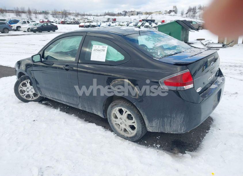 Photo 3 of 2009 Ford Focus SE (VIN 1FAHP32N79W172244)