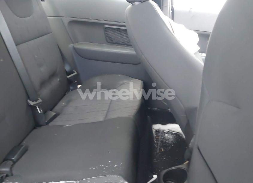 Photo 8 of 2009 Ford Focus SE (VIN 1FAHP32N79W172244)