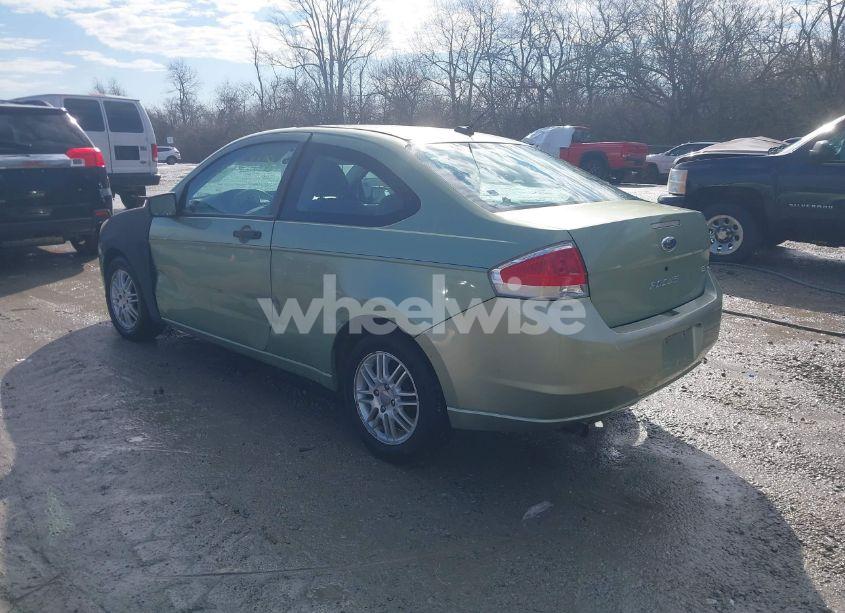 Photo 3 of 2008 Ford Focus SE/SES (VIN 1FAHP33N08W140376)