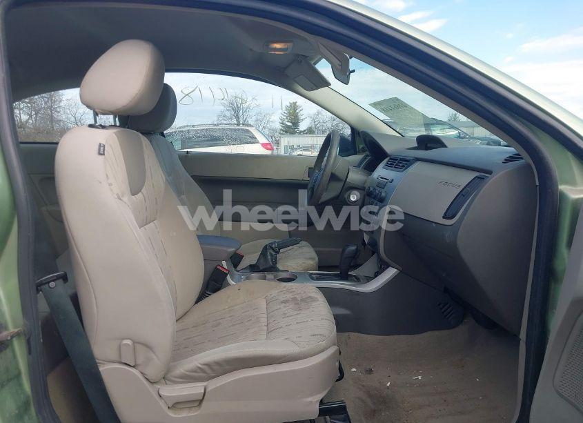 Photo 5 of 2008 Ford Focus SE/SES (VIN 1FAHP33N08W140376)