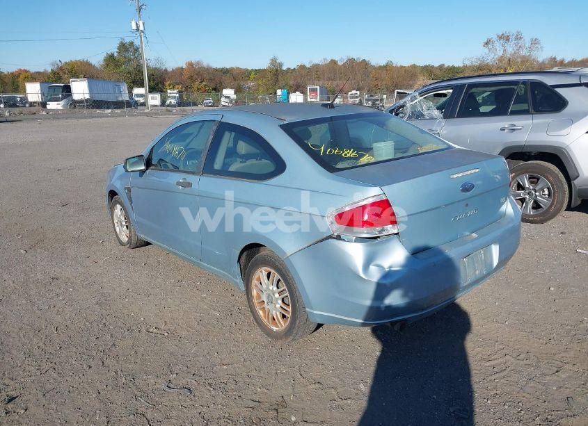Photo 3 of 2008 Ford Focus SE (VIN 1FAHP33N18W129323)