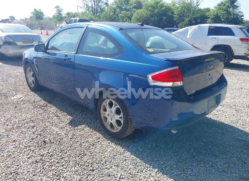 Photo 3 of 2008 Ford Focus SE/SES (VIN 1FAHP33N18W153590)