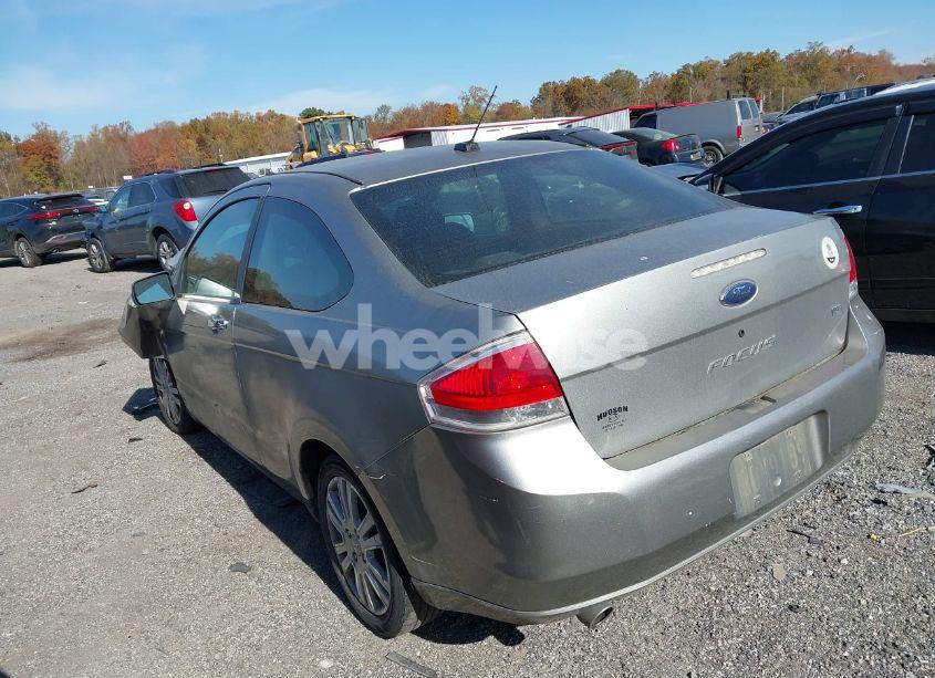 Photo 3 of 2008 Ford Focus SE/SES (VIN 1FAHP33N18W233343)