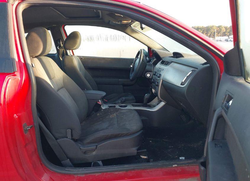 Photo 5 of 2008 Ford Focus SE/SES (VIN 1FAHP33N28W245002)