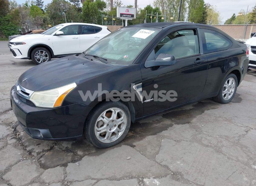 Photo 2 of 2008 Ford Focus SE/SES (VIN 1FAHP33N38W107114)