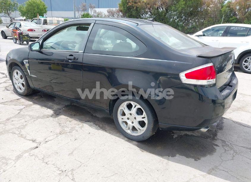 Photo 3 of 2008 Ford Focus SE/SES (VIN 1FAHP33N38W107114)