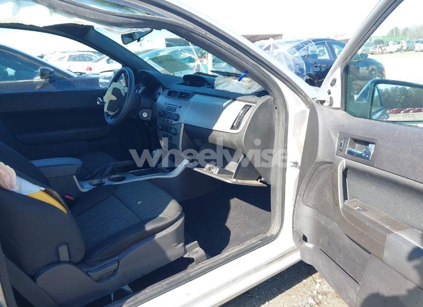 Photo 5 of 2008 Ford Focus SE/SES (VIN 1FAHP33N48W114038)