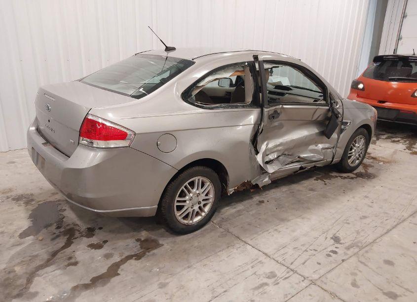 Photo 4 of 2008 Ford Focus SE/SES (VIN 1FAHP33N48W163028)