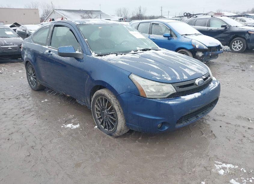 2009 Ford Focus SES (VIN 1FAHP33N59W115197) main photo