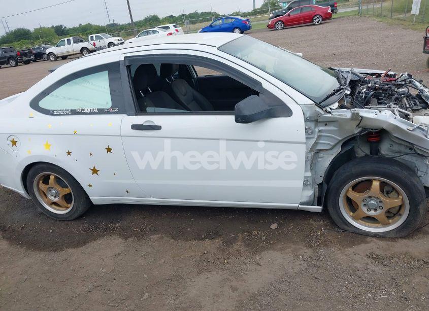 Photo 14 of 2008 Ford Focus SE/SES (VIN 1FAHP33N68W227957)