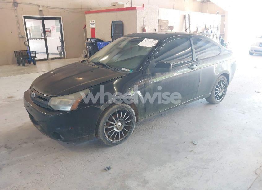 Photo 2 of 2009 Ford Focus SES (VIN 1FAHP33N69W138892)