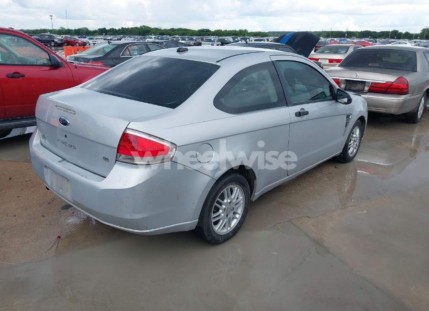 Photo 4 of 2008 Ford Focus SE/SES (VIN 1FAHP33N88W132798)