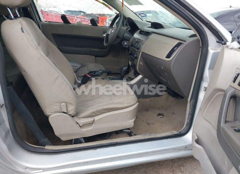 Photo 5 of 2008 Ford Focus SE/SES (VIN 1FAHP33N88W132798)