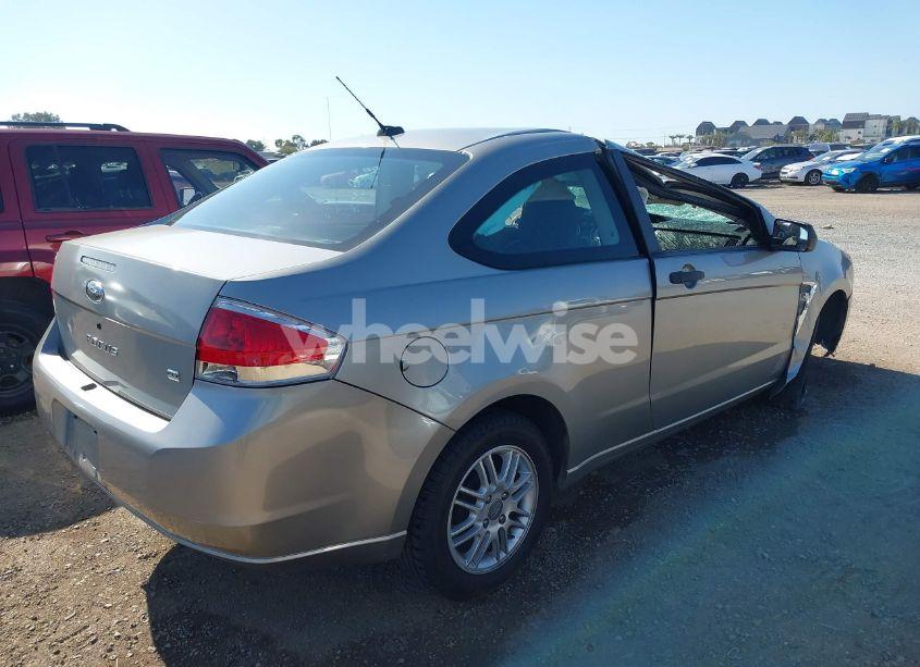 Photo 4 of 2008 Ford Focus SE/SES (VIN 1FAHP33N88W203367)