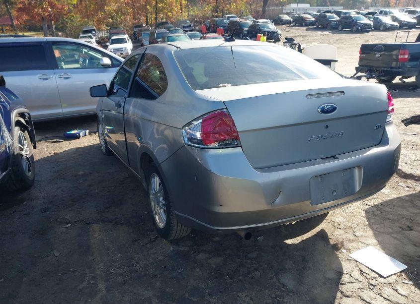 Photo 3 of 2008 Ford Focus SE/SES (VIN 1FAHP33N88W257932)