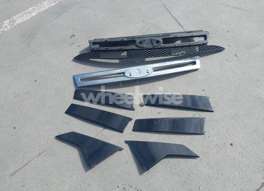 Photo 12 of 2008 Ford Focus SE/SES (VIN 1FAHP33NX8W135881)