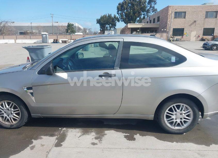 Photo 15 of 2008 Ford Focus SE/SES (VIN 1FAHP33NX8W135881)