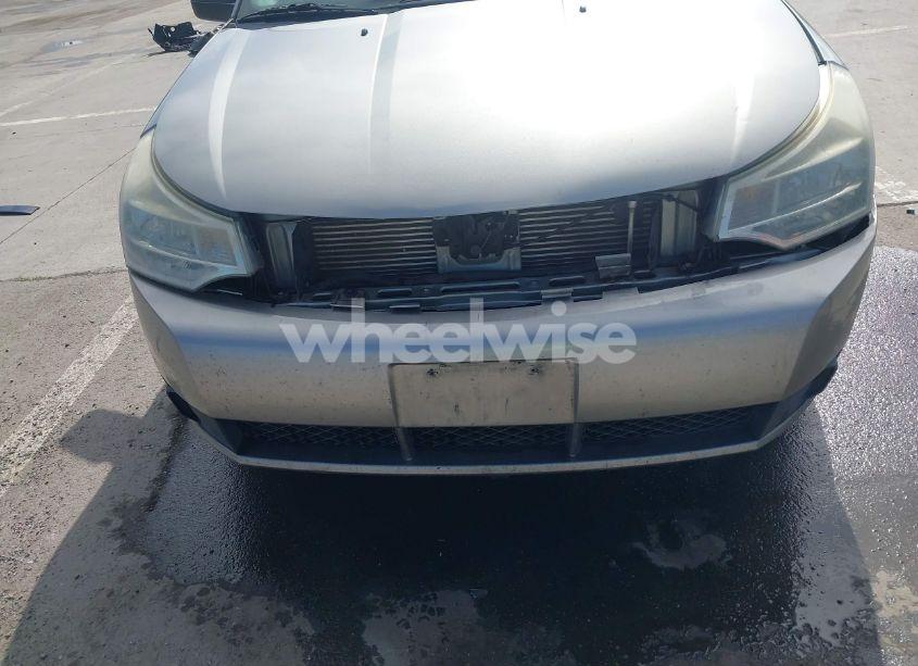 Photo 18 of 2008 Ford Focus SE/SES (VIN 1FAHP33NX8W135881)