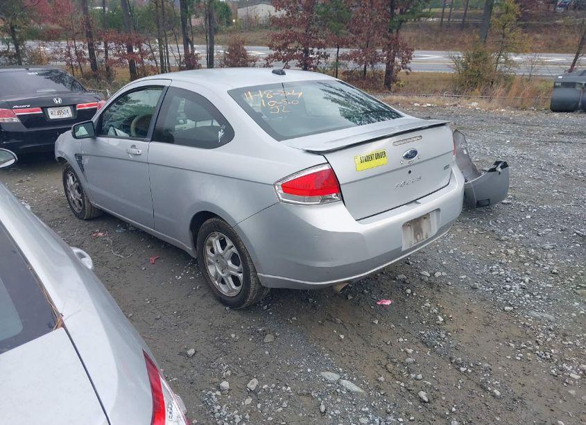 Photo 3 of 2008 Ford Focus SE/SES (VIN 1FAHP33NX8W177497)