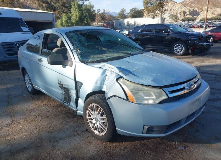 2008 Ford Focus SE/SES (VIN 1FAHP33NX8W226004) main photo