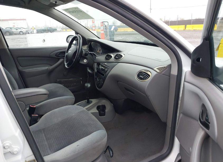 Photo 5 of 2003 Ford Focus LX (VIN 1FAHP33P03W110532)