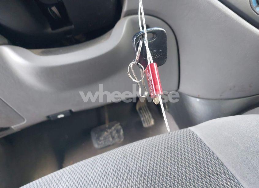 Photo 11 of 2003 Ford Focus SE (VIN 1FAHP34313W213941)