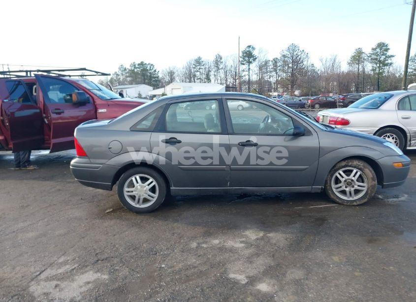 Photo 13 of 2003 Ford Focus SE (VIN 1FAHP34313W213941)