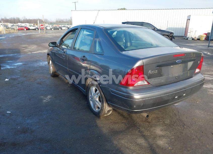 Photo 3 of 2003 Ford Focus SE (VIN 1FAHP34313W213941)