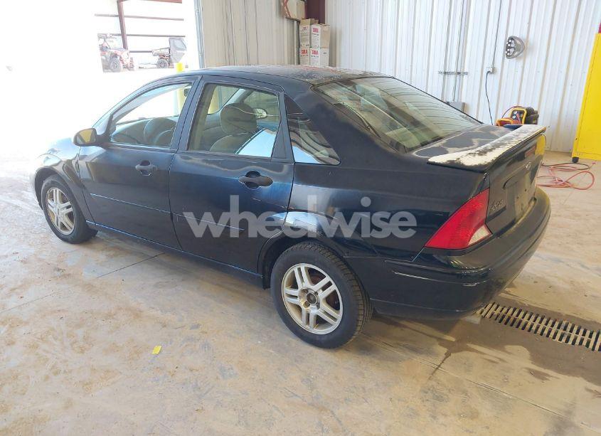 Photo 3 of 2000 Ford Focus SE (VIN 1FAHP3432YW258118)